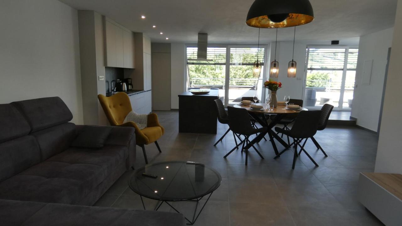 Moselufer Apartments Ürzig Extérieur photo